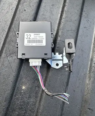 Toyota Hilux (AN120, AN130) Central body control module 8965071020 JL401000200