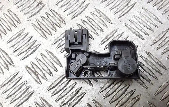 Citroen C5 Tail light bulb cover holder vp8x7x13n005ba