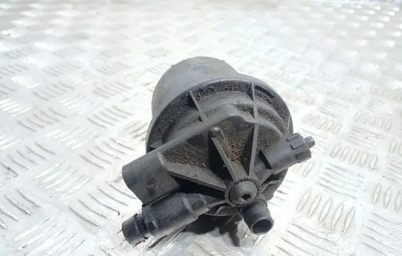 Renault Laguna I Fuel filter housing 