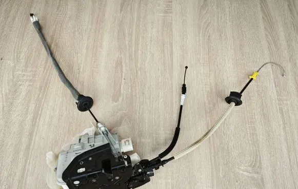Audi A7 S7 4G Front door lock 4G1837015B