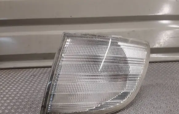 Mercedes-Benz Vito Viano W638 Front indicator light 