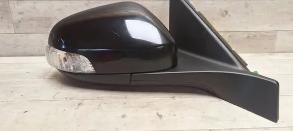 Volvo V70 Front door electric wing mirror 