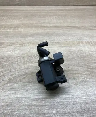 Opel Astra H Vacuum valve 55558101 70052703