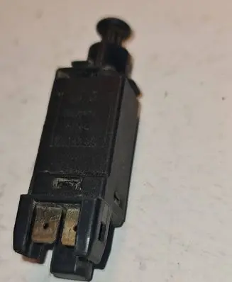 Volkswagen Golf III Brake pedal sensor switch 191945515