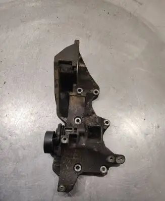 Skoda Octavia Mk2 (1Z) Generator/alternator bracket 03L903143K