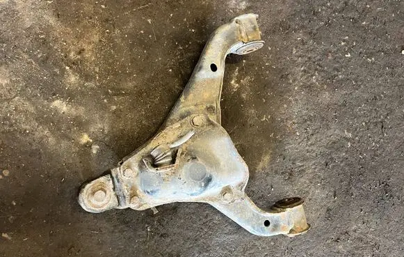 Mercedes-Benz Sprinter W906 Front lower control arm/wishbone