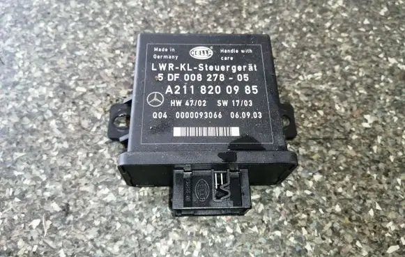 Mercedes-Benz E W211 Light module LCM A2118200985