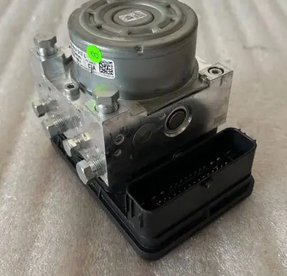 Audi TT TTS RS Mk3 8S ABS Pump 8S0614517L