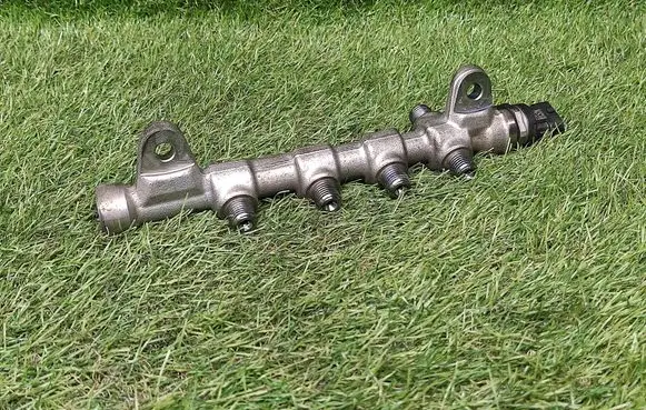 Opel Zafira C Fuel main line pipe 55576177 0445214221 0281006158