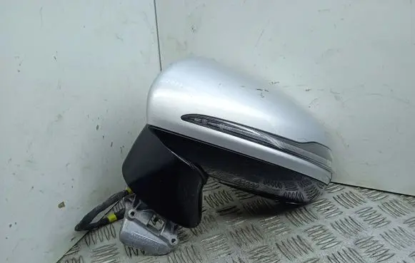 Mercedes-Benz E W238 Front door electric wing mirror A0998108300