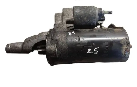 Volkswagen PASSAT B5.5 Starter motor 059911023H 0001109021