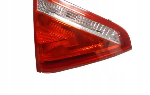 Audi A5 8T 8F Tailgate rear/tail lights 8T0945093