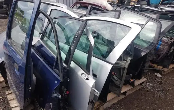 Honda Accord Front door juodos