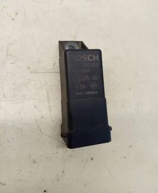 Nissan Qashqai+2 Glow plug pre-heat relay 0281003050 8200798585
