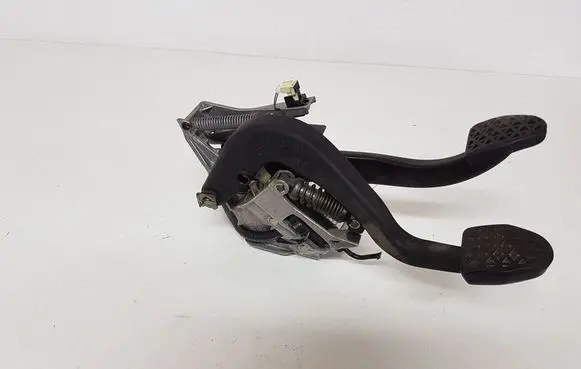 BMW 3 F30 F35 F31 Pedal assembly 678711 686064401