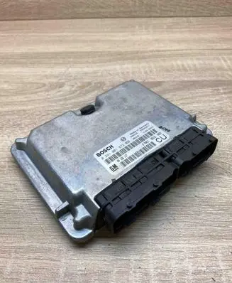 Opel Vectra B Engine control unit/module ECU 09136117 0281001872