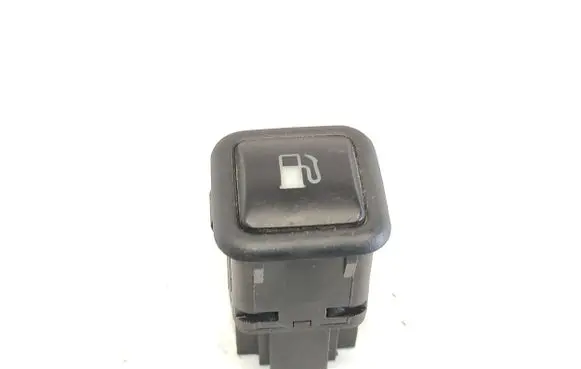 Volkswagen PASSAT B5 Fuel tank opening switch 3B0959833A