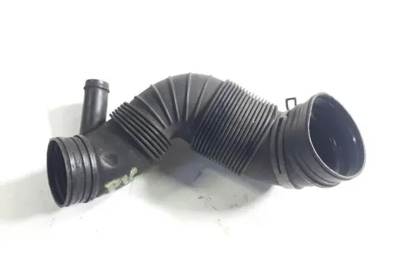 Audi A3 S3 8P Air intake hose/pipe 3C0129654P