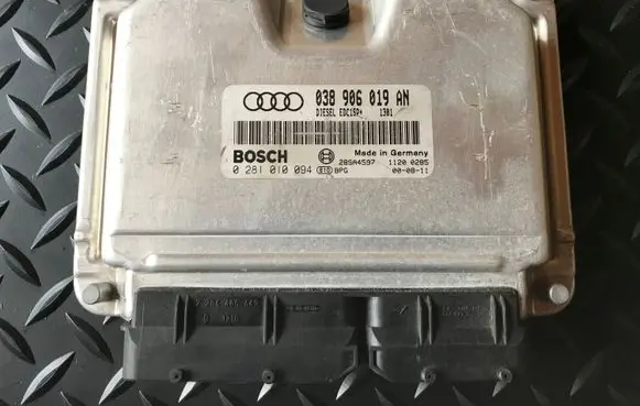 Audi A4 S4 B5 8D Engine control unit/module 038906019AN 0281010094 EDC15P