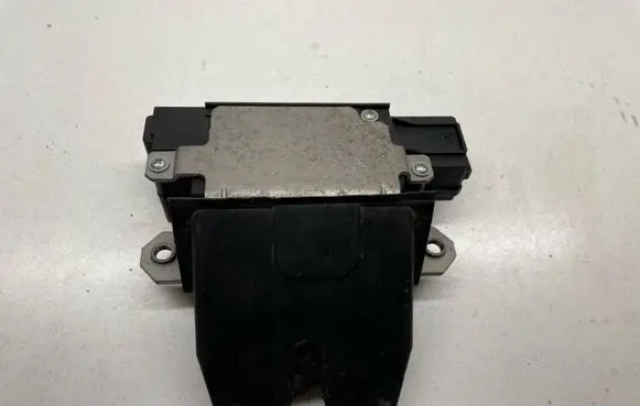 Ford Mondeo MK IV Tailgate/trunk/boot lock/catch/latch 3M51R442A66AR 3M51R442A66