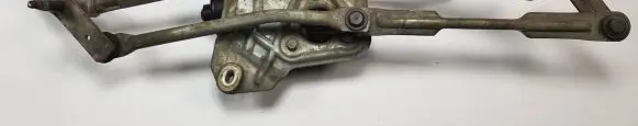 Volvo XC90 Front wiper linkage and motor 31250091