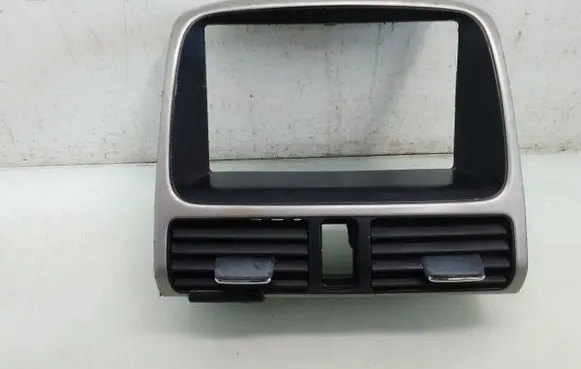 Honda CR-V Dash center air vent grill