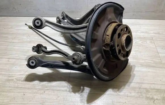 Mercedes-Benz C W204 Rear wheel hub 