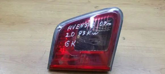 Toyota Avensis T270 Tailgate rear/tail lights 8159005100