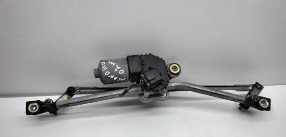 Front wiper linkage and motor