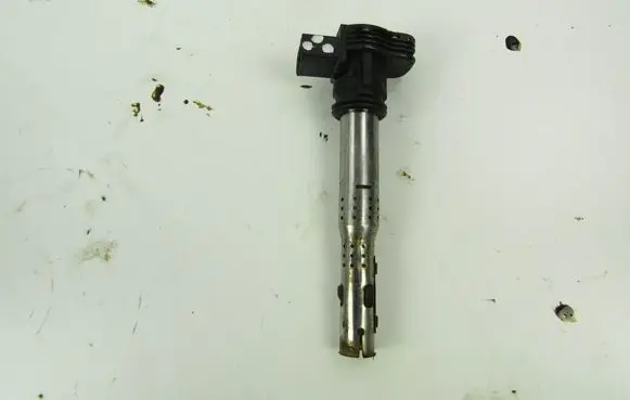 Audi A4 S4 B7 8E 8H High voltage ignition coil 