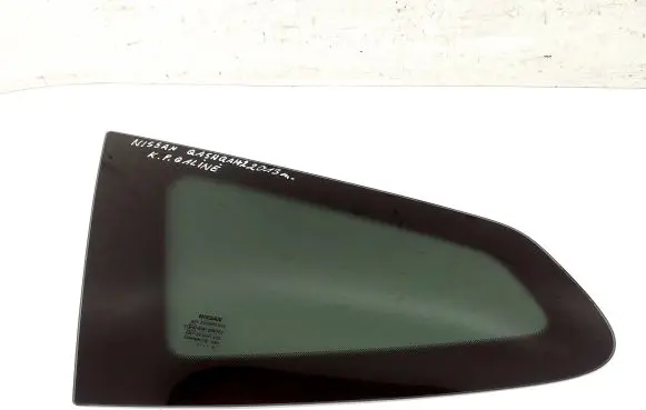 Nissan Qashqai Rear side window