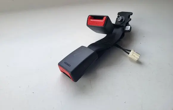 KIA Xceed Rear seatbelt buckle