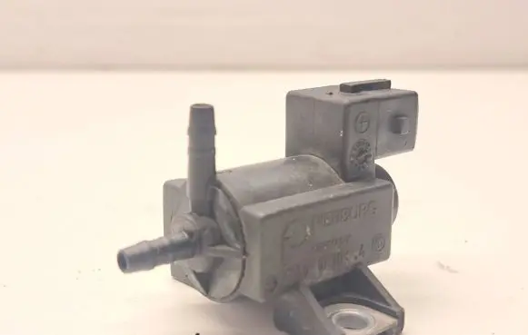 Toyota Corolla Verso AR10 Turbo solenoid valve 258600R010 72828606