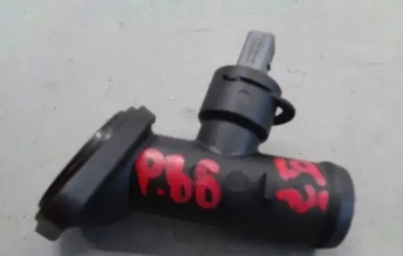 Volkswagen PASSAT B6 Thermostat housing 
