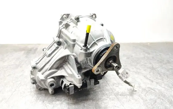 Gearbox transfer box case
