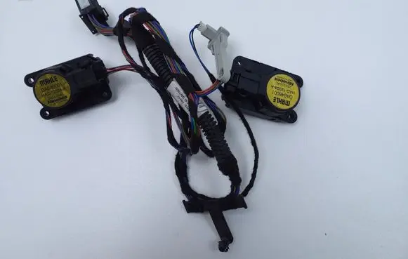 Opel Zafira C Intake manifold valve actuator/motor HAD12004A 2611164C