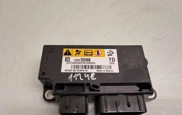 Opel Insignia A Airbag control unit/module 13505598
