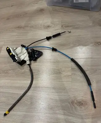 Mercedes-Benz E W212 Rear door lock A0997300635 0997300635