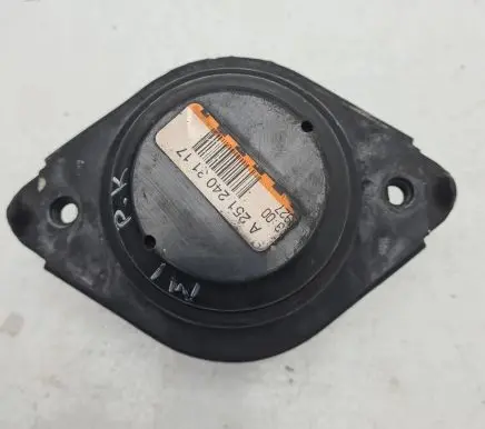 Mercedes-Benz ML W164 Engine mount bracket A2512403117