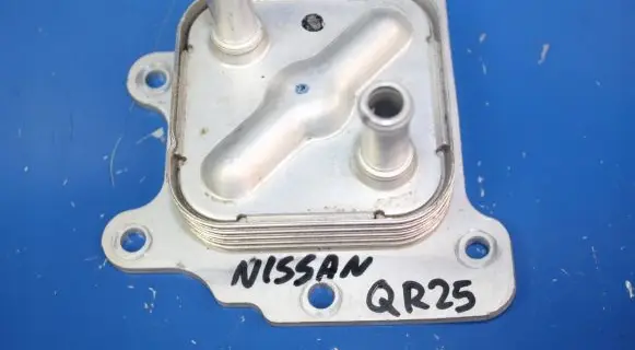 Nissan X-Trail T32 Engine oil radiator 16z090313