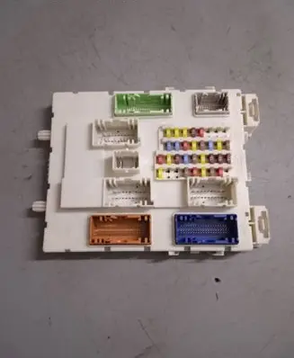 Ford Focus Fuse module F1ET14014BNF