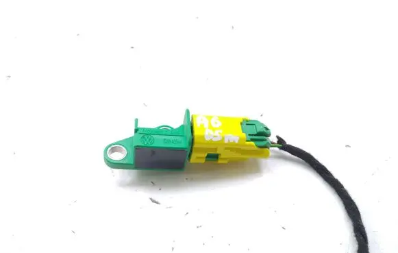 Audi A6 S6 C6 4F Airbag deployment crash/impact sensor 1K0909606C
