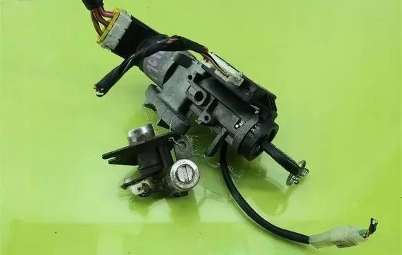 Chevrolet Aveo Ignition lock 96540559