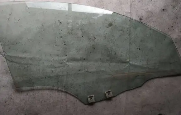 Mazda 3 I Front door window glass four-door as2