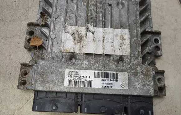 Renault Scenic III - Grand scenic III Engine control unit/module S180067143A 237100037R 237101478R