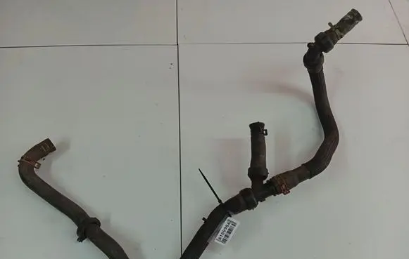 Renault Scenic III - Grand scenic III Engine coolant pipe/hose 