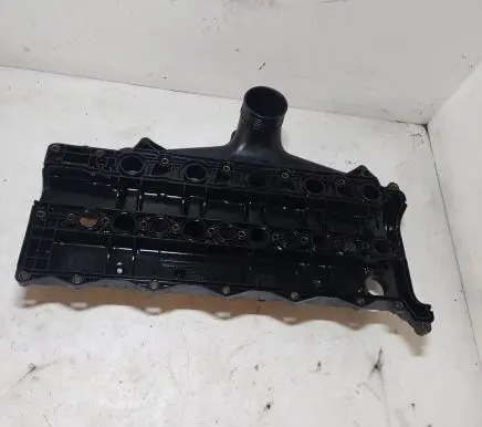 Volvo V70 Rocker cam cover 08675978