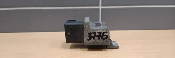 Peugeot 206 Glow plug pre-heat relay 9640469680A BDL712