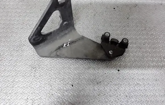 Nissan Primastar Sliding door lower roller guide/hinge 