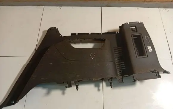 Citroen C4 Grand Picasso Other trunk/boot trim element 9682360577